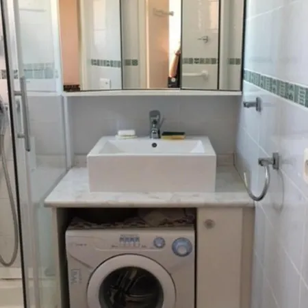 Апартаменты T2 Mezzanine Climatise Avec Piscine Et Parking Au Cap D'agde - Fr-1-607-104