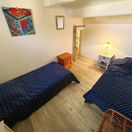 Апартаменты T2 Mezzanine Climatise Avec Piscine Et Parking Au Cap D'agde - Fr-1-607-104