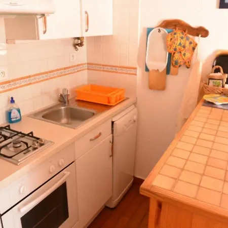 T2 Mezzanine, Climatisé, Piscine Et Parking, Proche Et Loisirs, Cap D'agde - Fr-1-607-104 Appartamento *