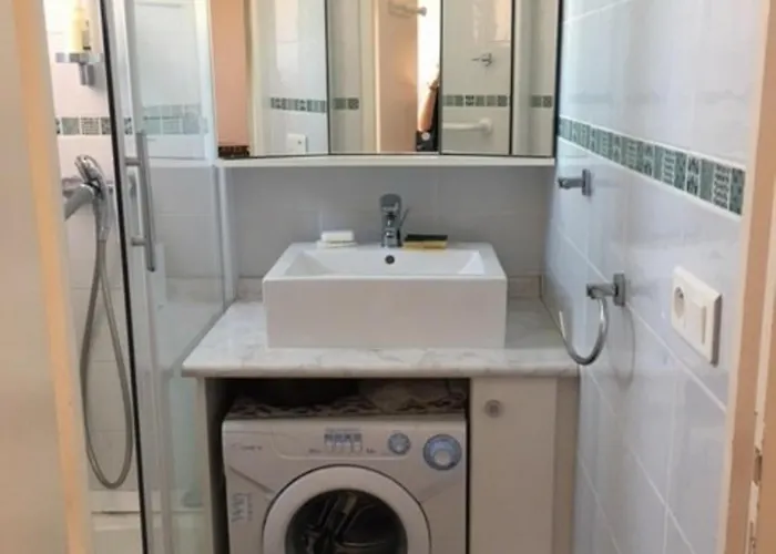 아파트 T2 Mezzanine Climatise Avec Piscine Et Parking Au Cap D'agde - Fr-1-607-104