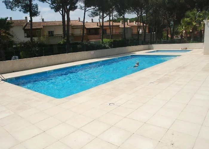 T2 Mezzanine Climatise Avec Piscine Et Parking Au Cap D'agde - Fr-1-607-104 * 아그